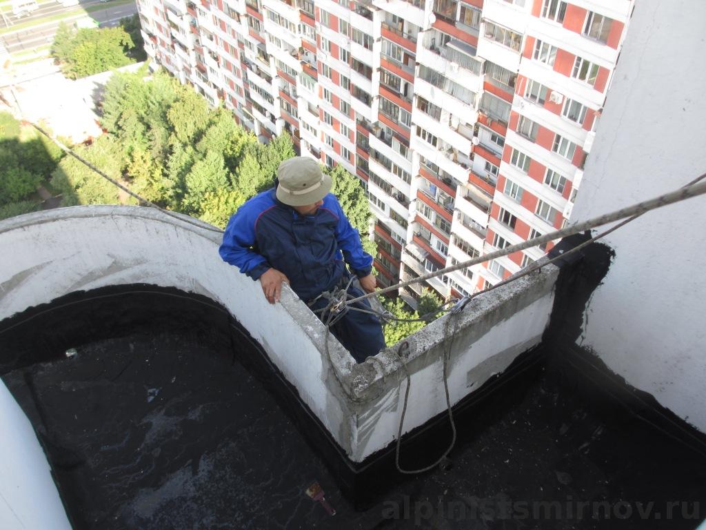 Герметизация балкона на последнем этаже. 11 августа 2013 год.